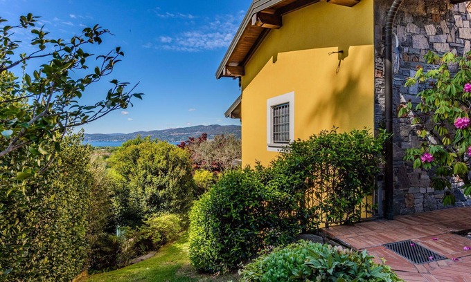 Besozzo House | Stunning villa for 6 people with A/C, WIFI and TV