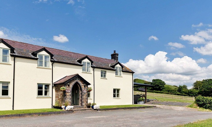 Devils Bridge House | Stunning villa for 12 guests with WIFI, hot tub and pets allowed