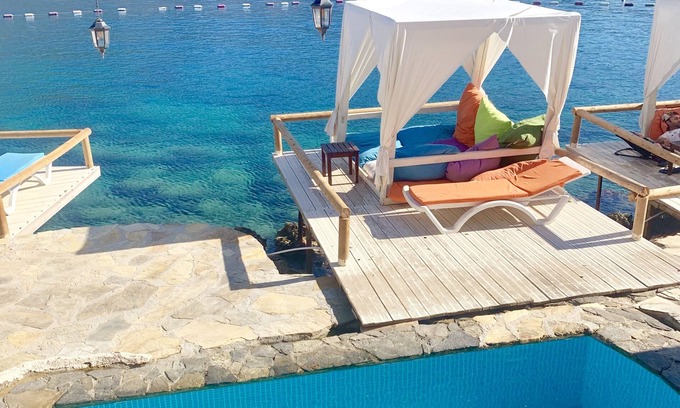 Kas House | Stunning Villa w private pool & access to the Beach