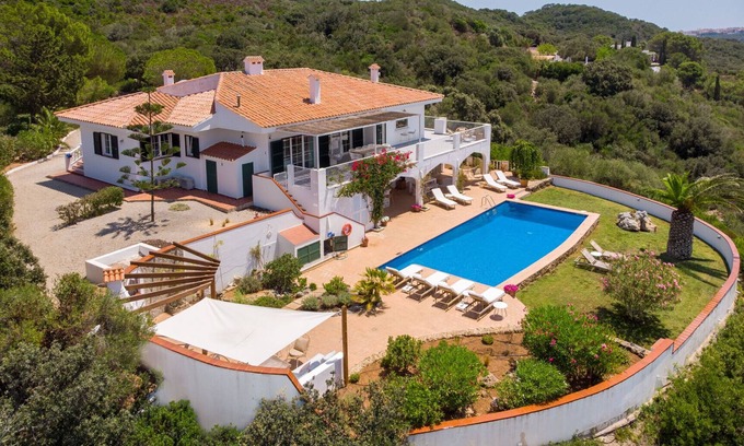 Bouvet Island Villa | Stunning villa with large swimming pool