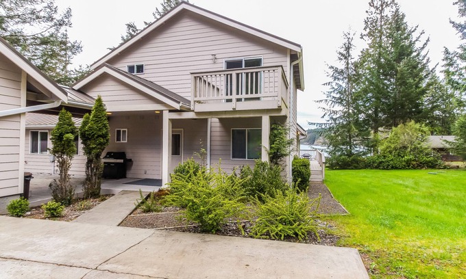 Lopez Island House | Stunning waterfront home w/seasonal hot tub - perfect for a relaxing getaway