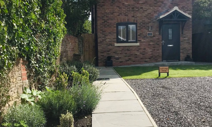 Scawton House | Styfel Cottage Stillington perfect village location with off-street parking ❤️ ❤️