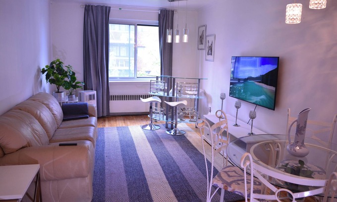 Cote-Des-Neiges—Notre-Dame-De-Grace Apartment | Style and comfort in one place, your ideal temporary place in Montreal.