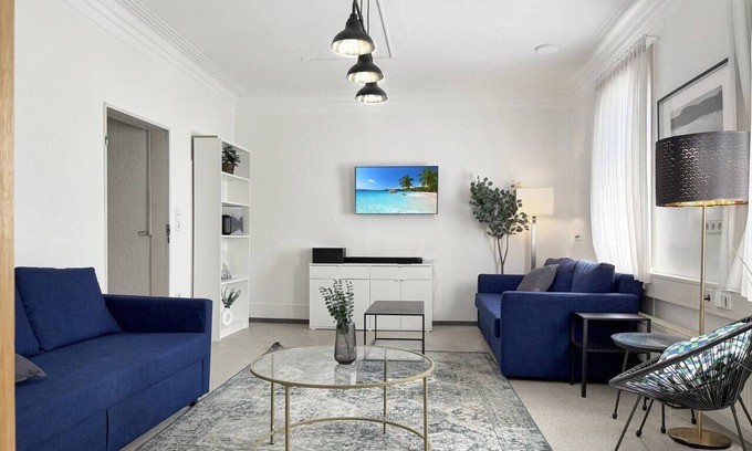 Innenstadt Apartment | Stylische zentrale Esslingen-Wohnung – 14 Pers