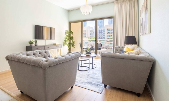 The Greens Apartment | Stylish 1BR Close to Golf Course in The Greens