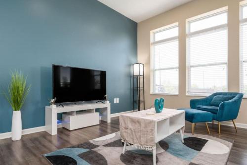 Mapleton/Fall Creek Apartment | Stylish 1BR on Downtown Indy