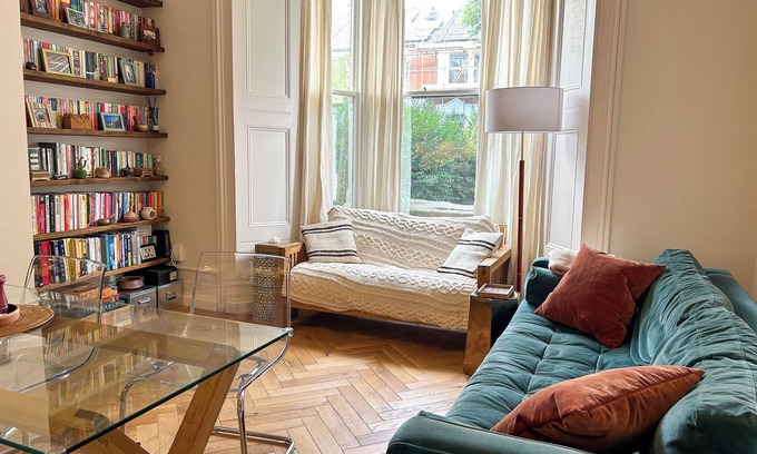 Stroud Green Apartment | Stylish 2-Bed Flat with Balcony & Garden, Haringey