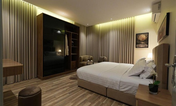 Al Olaya District Apartment | Stylish 2 Bedroom Apartment and Sitting Room Jacuzzi available