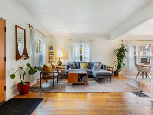 Ladd's Addition House | Stylish 2BR in Historic SE Ladds Addition
