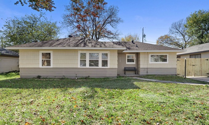 Pasadena House | Stylish 2BR Retreat: Office, Patio & King Bed