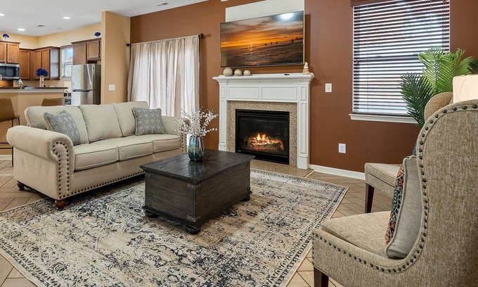 Prosperity Church Road House | Stylish 4B/3B -King Bed- Jacuzzi