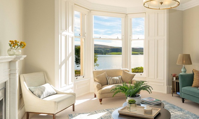 Tighnabruaich House | Stylish, 5 star venue with stunning views, perfect for special celebrations