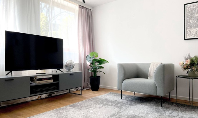 Wellingsbuttel Apartment | Stylish apartment near the Hamburg-Alstertal nature reserve.