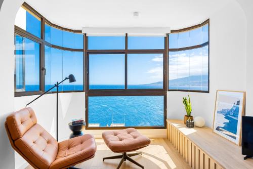 Radazul Apartment | Stylish Apartment with Stunning Views & Parking