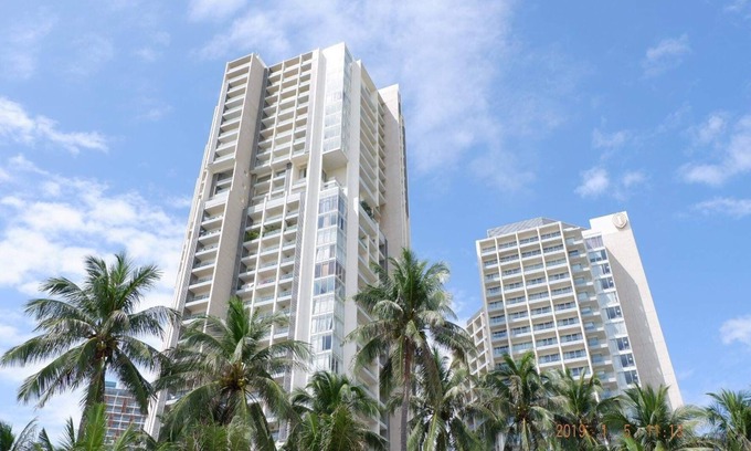 Tran Phu Beach Apartment | Stylish beachfront Studio @The Costa Residences