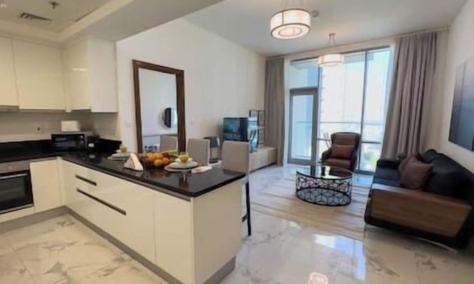 Business Bay Apartment | Stylish Canal Views Al Habtoor City