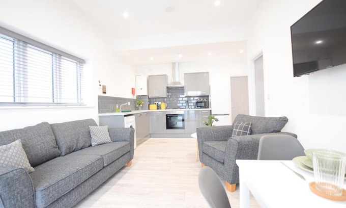 Lincoln Apartment | Stylish City Centre Apartments
