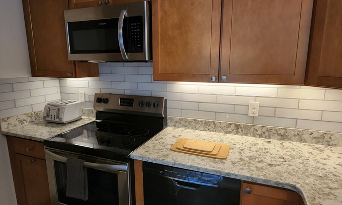 Warren Condo | Stylish Condo at Sugarbush Mountain