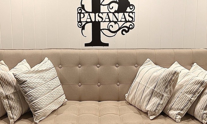 Wisemans Ferry House | Stylish country guesthouse escape one hour from Sydney