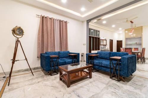 Jaipur District House | Stylish & Cozy Retreat with Jacuzzi