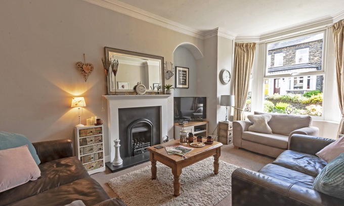 Bowness-on-Windermere House | Stylish 4 bedroomed cottage with games room, 2 minute walk to Bowness high st