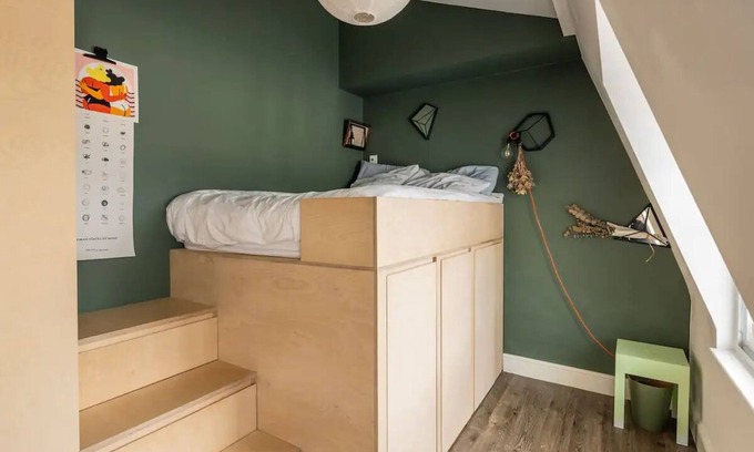 Homerton Apartment | Stylish Georgian loft 3beds in London