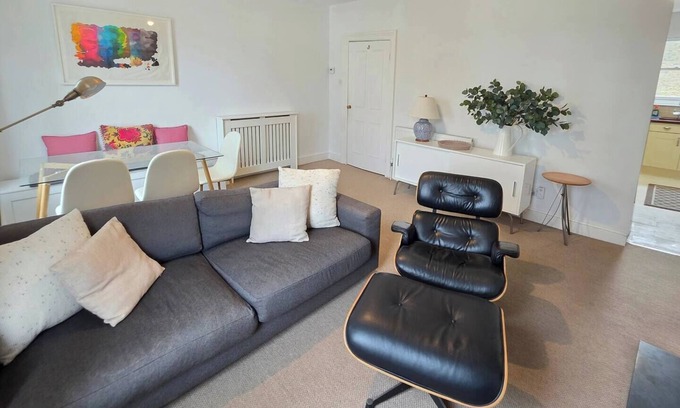 Victoria House | Stylish Hackney Townhouse | 3 Floors of Comfort