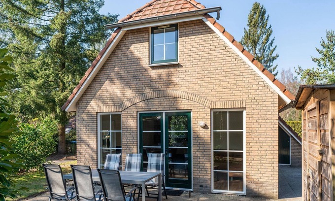 Lunteren House | Stylish holiday home in Lunteren near the forest