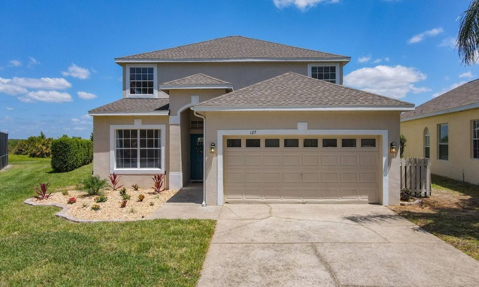 Highlands Reserve House | Stylish House Close Disney Park