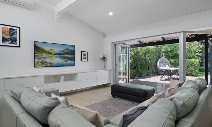 Kensington House | Stylish Kensington Home with Outdoor Area