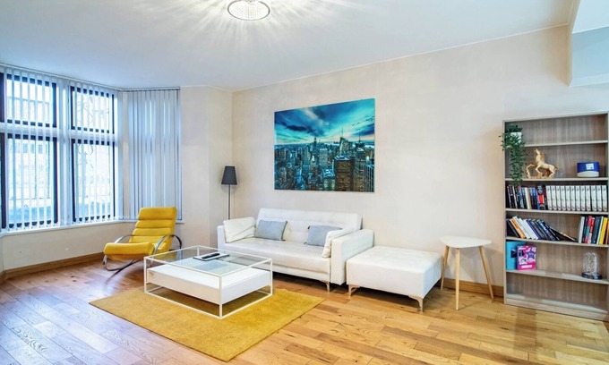 Sheffield Apartment | Stylish Living Apartment in Sheffield City