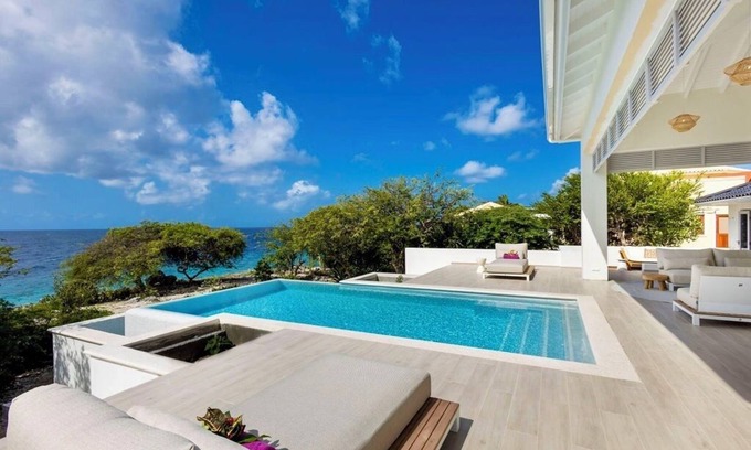 St. Marie Villa | Stylish & Modern Oceanfront villa with Private Beach & Pool in Coral Estate