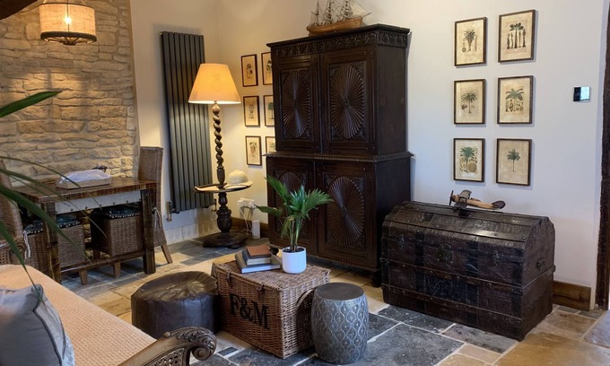 Churchill Apartment | Stylish One Bedroom Cotswold Cottage in Churchill Oxfordshire
