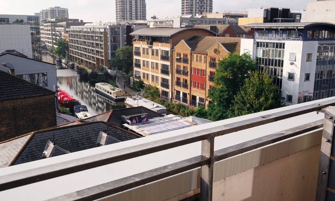 Haggerston Apartment | Stylish Penthouse In Hackney