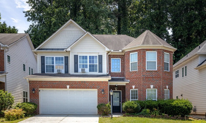Tucker House | Stylish Sanctuary on Place Ct