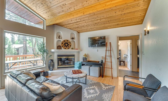 Angel Fire Cabin | Stylish, Serene Angel Fire Cabin w/Hot Tub!