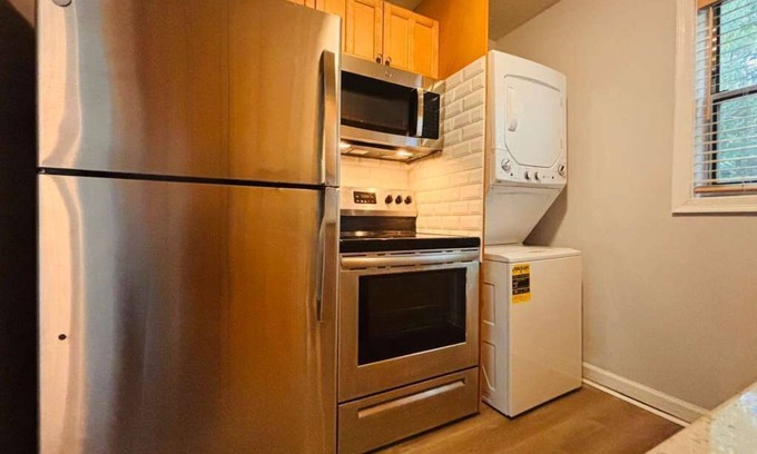 Great Lakes Apartment | Stylish Stay in the Heart of Decatur King Bed + Modern Touches