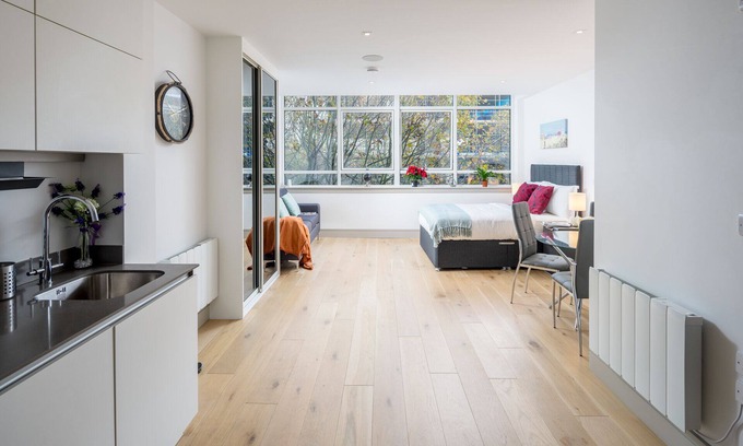 Tottenham Green Apartment | Stylish studio flat in London