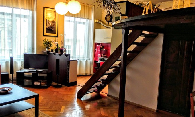 Centrul Vechi Apartment | Stylish Studio Kronstadt