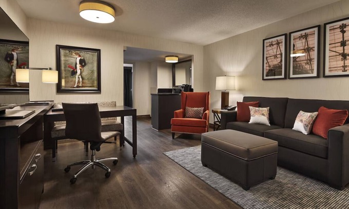 Friendship Heights Hotel | Stylish Suites | Proximity to Downtown DC & National Zoo