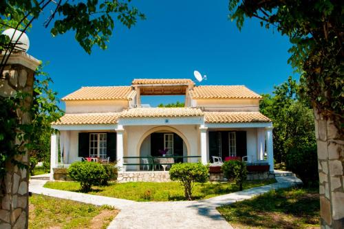 Almiros Beach House | Su Casa Apartments