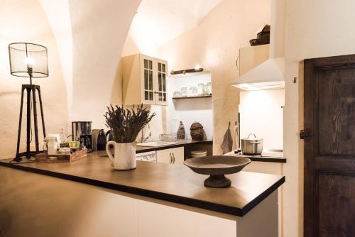 Lauris House | Su Lei Campanes