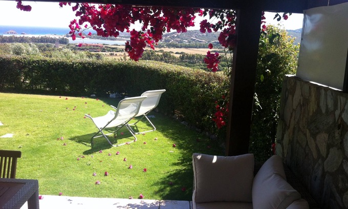 Chia Villa | SuGiudeo breathtaking views of the beach and relax for a unique holiday