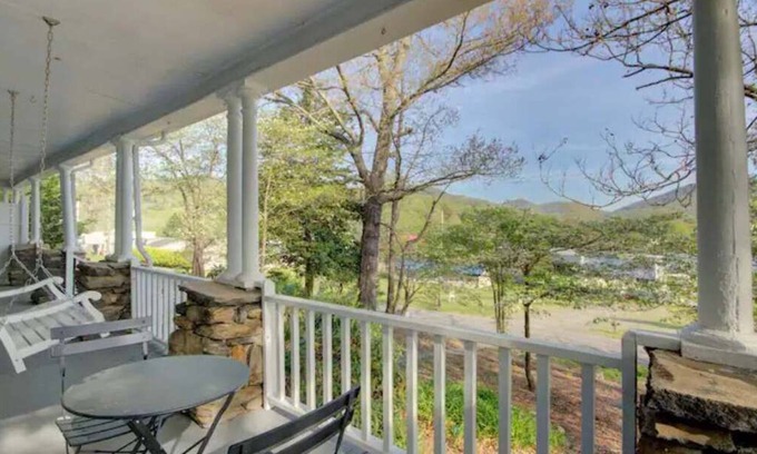 Black Mountain Apartment | Suite 5, Quick Stroll to Downtown Black Mountain