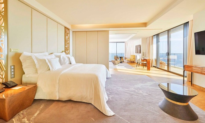 Se Hotel | Suite at the Savoy Palace, in Funchal Madeira