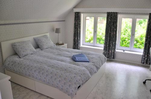 Wepion House | Suite familiale avec 2 Chambres dans une villa - quartier vert et boisé - 5 kms de Namur