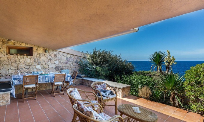 Costa Paradiso Villa | Suite Granito first row on the sea