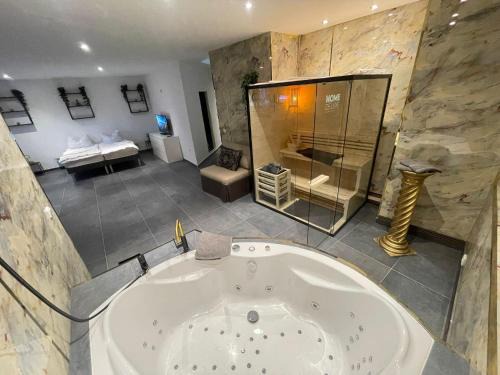 Friedrichshain Apartment | Suite Julius Cesar