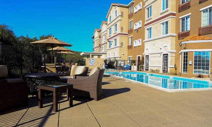 Milpitas Condo | Suite near Downtown San Jose | Outdoor Pool + FREE Shuttle