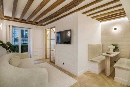 8th Arrondissement Apartment | Suite Royale # Palais de l'Elysée # Paris 8